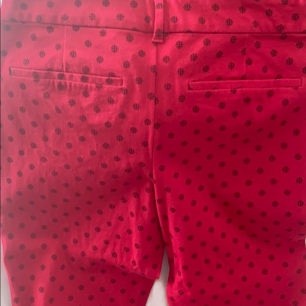 Old navy pixie pants, regular length - Picture 4 of 4